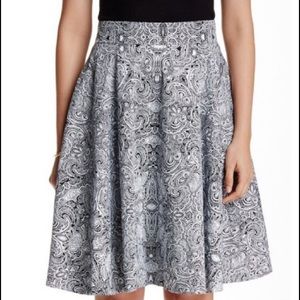 Size 4 Amanda and Chelsea A line paisley skirt